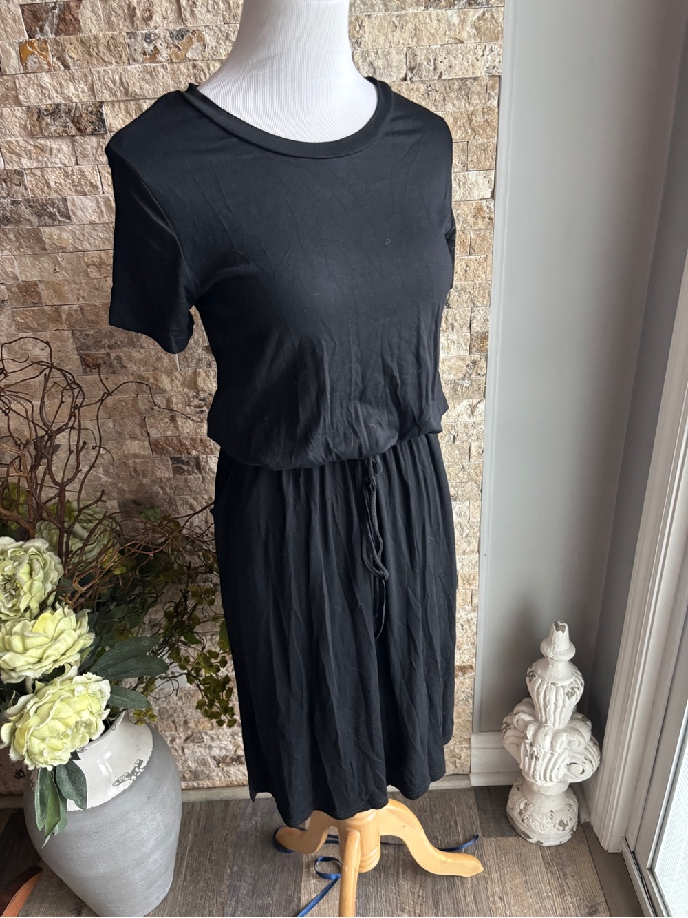 Black Short-Sleeve Drawstring Waist Midi Dress